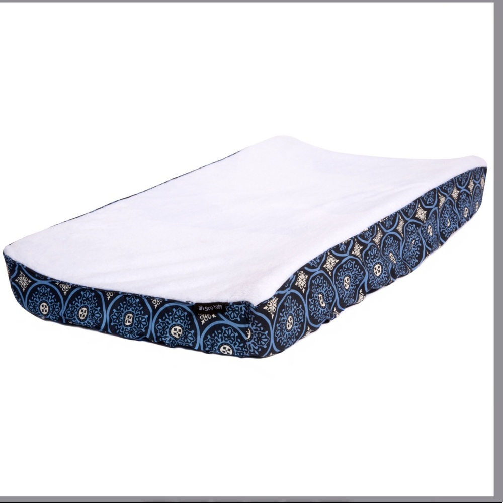 NIB Ah Goo Baby changing pad cover in Blueberry